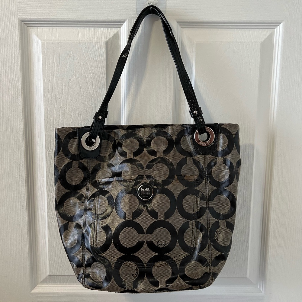 Coach Signature Black Shoulder Tote Bag